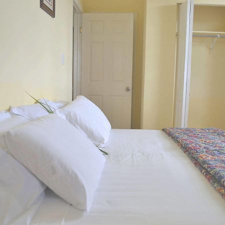 Paige Pond Country Inn St. John's Eksteriør bilde