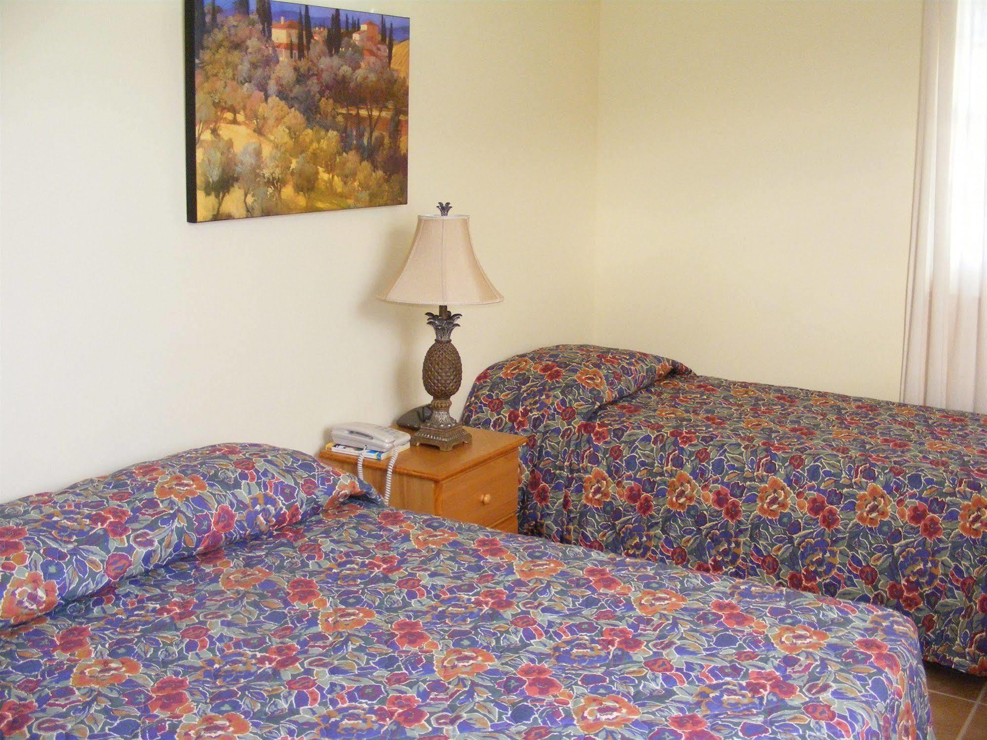 Paige Pond Country Inn St. John's Eksteriør bilde